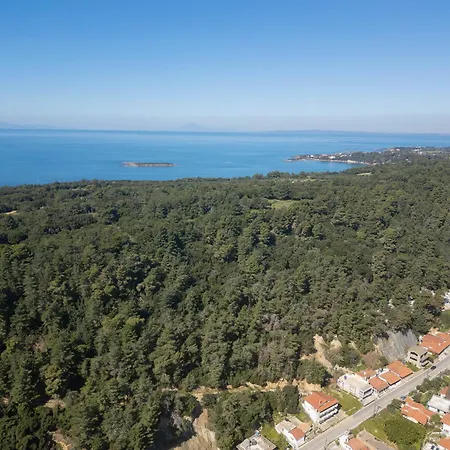 Corali 2 - Coastal Retreat
